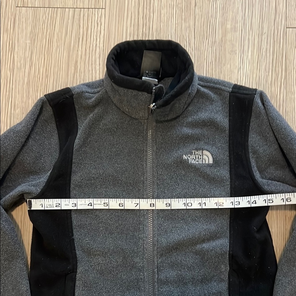 The North Face Size Small Gray and Black Performance Jacket - Picture 3 of 6